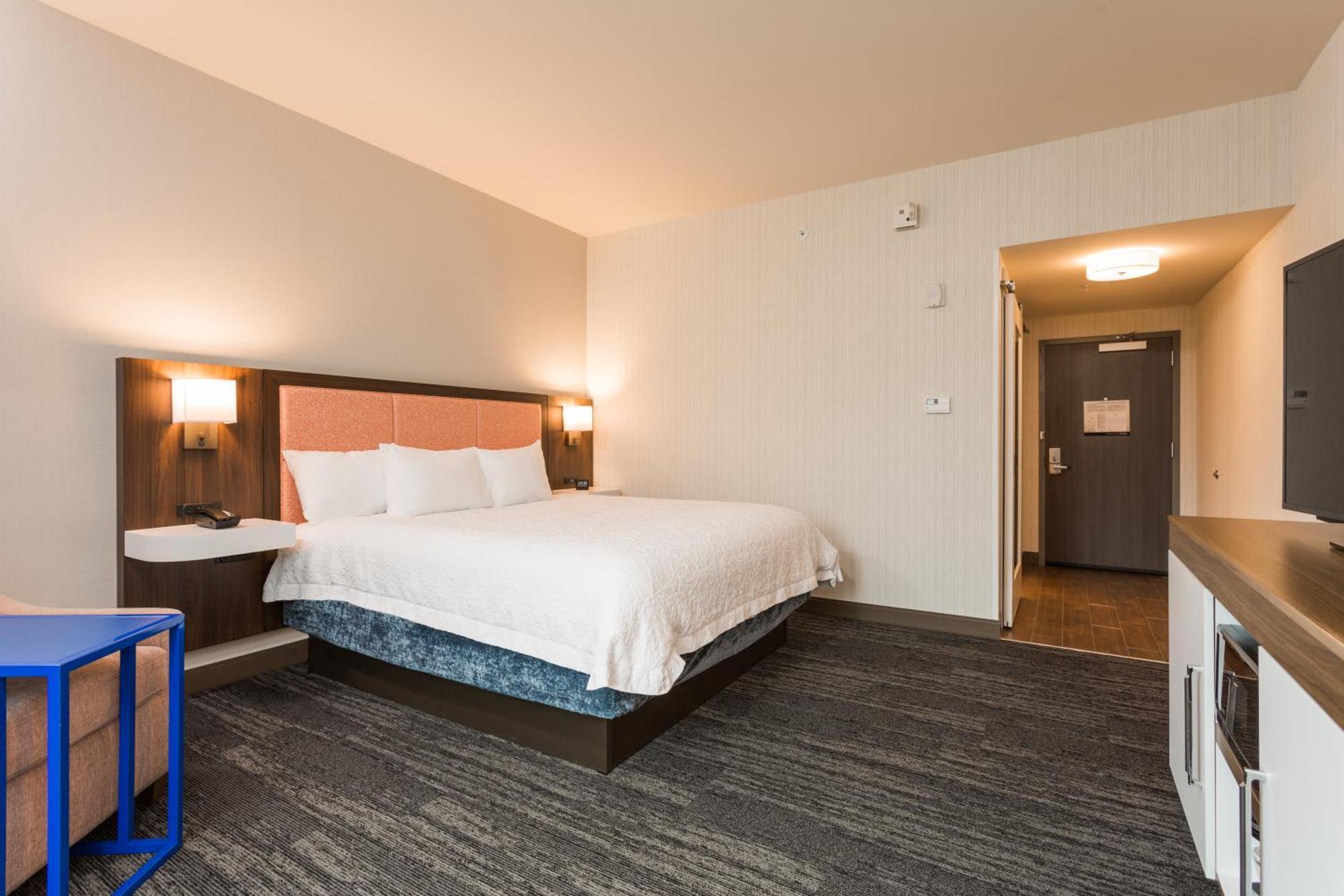 Hampton Inn Cumberland Exterior photo